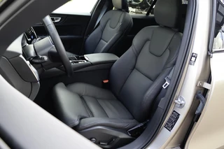 Volvo V60 T6 AWD Plus Dark / 5