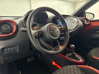 Toyota Aygo X 1.0 VVT-i S-CVT Pulse Plus Automaat | Keyless Entry | Parkeersensoren voor + achter | 17'' L.M. Velgen / 13