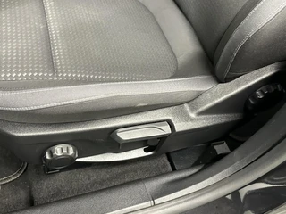 Ford Focus 1.0 EcoBoost Hybrid Trend Edition Business CAMERA / 17