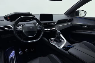 Peugeot 3008 1.2T GT Line 130pk | Navigatie | Achteruitrijcamera | Climate Control | LED koplampen | Handsfree kofferklep | Keyless Entry & Start | Apple Carplay & Android Auto | 19'' Lichtmetalen velgen | 1.400kg trekgewicht | 1e eigenaar / 18