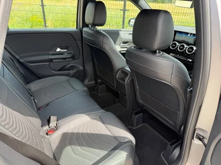 Mercedes-Benz B-klasse 180 Business Solution Plus CarPlay | Camera | groot NAVI / 14