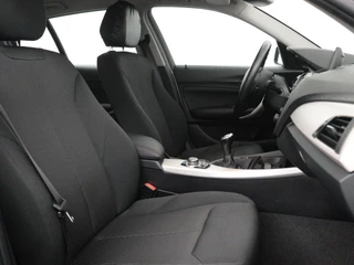 BMW 1-serie 118i | Stoelverwarming | Cruise Control | Parkeersensoren | Navigatie / 6