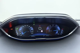 Peugeot 3008 1.2T GT Line 130pk | Navigatie | Achteruitrijcamera | Climate Control | LED koplampen | Handsfree kofferklep | Keyless Entry & Start | Apple Carplay & Android Auto | 19'' Lichtmetalen velgen | 1.400kg trekgewicht | 1e eigenaar / 30
