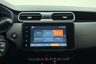 Dacia Duster 1.3 TCe 150 Journey Automaat | Navigatie | Camera | Keyless | Dakrails | Weinig kilometers | Hoge instap | Lichtmetalen velgen / 21