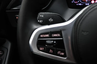BMW 1-serie 118i Executive Edition | HALF LEDER | DAB | APPLE | DRAADLOZE LADER | CAMERA | 17" / 30