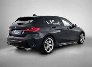 BMW 1-serie 118i Executive M Sport | Stoelverwarming | Cruise Control | Navi | CarPlay | / 2