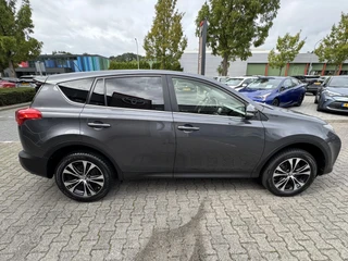 Toyota RAV4 2.0 Style 4WD / 7