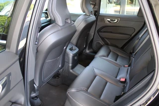 Volvo XC60 2.0 T8 Ultra Bright  | Facelift | Luchtvering | Massage | H/K | Head-Up / 39
