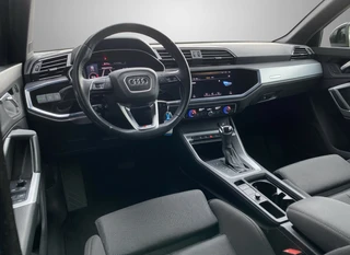 Audi Q3 35 TFSI 150 pk S Line AUT . | zwart optiek | 20'' lichtmetalen velgen | adaptieve cruise | sportstoelen | apple carplay | led kopl. / 16