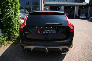 Volvo V60 2.0 T4 Momentum R-Design Camera achter | Parkeersensoren V+A | Navi / 7