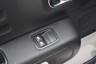 Citroën C3 1.2 PT S&S FEEL EDITION CLIMA / NAVI / APPLE CARPLAY/ ANDROID AUTO / / 10