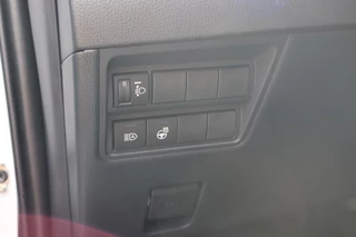 Toyota Yaris 1.5 HYBRID 115 STYLE STOEL-STUUR VERW. DODEHOEK LED KOPLAMPEN KEYLESS PARK.SENSOREN V+A / 12