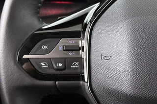 Peugeot 408 1.2 PureTech Allure Pack 130 EAT8 Stoelverwarming Camera Keyless 19" / 28