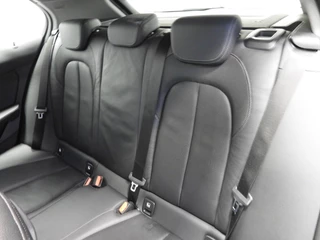 BMW 1-Serie 118i Aut. Intro Sport Line VOL LEER/NAVI/CAMERA/LED/18"LMV! / 29