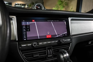 Porsche Macan 2.9 Turbo|Krijtgrijs|Pano|Leder|Chrono|Luchtv. / 48