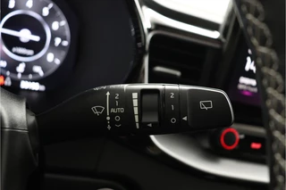 Kia XCeed 1.5 T-GDi GT-Line  - Automaat - Panorama dak - Stoel/Stuur verwarming - Navigatie - Climate Control - Achteruitrijcamera - Elektrische Achterklep - Fabrieksgarantie tot 01-2032 / 24