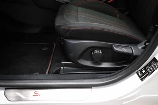 Ford Puma 1.0 EcoBoost Hybrid ST-Line X | WINTER / DRIVER ASSISTANCE- PACK | PANORAMADAK | DAB | APPLE | CAMERA | TREKHAAK | 17" / 30
