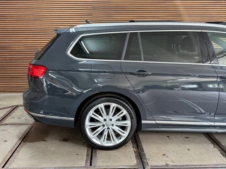 Volkswagen Passat Variant 2.0 TSI R-line Executive Business | VOL! | PANO | IQ.LIGHT | Dynaudio| Virtual | Leder | HuD | Trekhaak / 27
