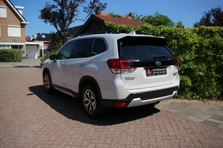 Subaru Forester 2.0i e-BOXER Luxury / 40