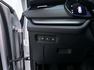 Škoda Octavia Combi 1.0 TSI 110pk Ambition Navigatie Parkeersensoren App-Connect DAB+ / 25