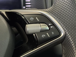 Skoda Karoq 1.5 TSI Sportline | Pano | Clima | Stuur/Stoelverwarming | Cruise | Carplay | Navi | ( Vestiging - Nieuwegein) / 21