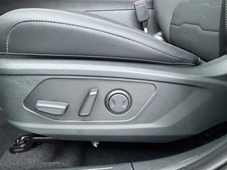 Kia Sportage 1.6 T-GDi Hybrid DynamicPlusLine  €5.000,- voordeel - Schuif-/Kanteldak - Apple Carplay/Android Auto - Stoel-/Stuurverwarming - Privacy Glass 7 Jaar of 150.000km Fabrieksgarantie / 20