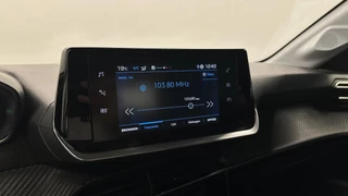Peugeot 208 1.2 PureTech Active CARPLAY CRUISE. / 30