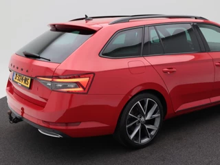 Škoda Superb Combi 1.5 TSi 150 Pk Automaat Sportline Business | Panoramadak | Trekhaak | Virtual Cockpit | Adaptive Cruise | Camera | LED | 19 Inch | 53.466 Km! / 16