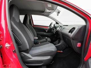 Peugeot 108 1.0 e-VTi Allure 5drs. TOP! | Open dak | Camera | Slechts 10.541km / 17