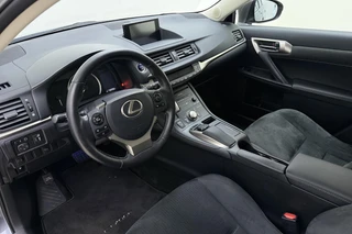 Lexus CT 200h Business Line | Navigatie | Climate Control | Achteruitrijcamera | Parkeersensoren voor & achter / 16