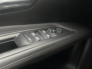 Peugeot 3008 1.2 PureTech Allure | Stoelverwarming| Apple Carplay/Android Auto | Skiluik | Lichtmetalen velgen met Allseason banden | Parkeersensoren | Cruise Control | / 26