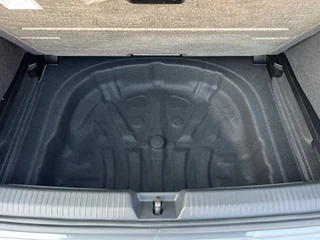 Volkswagen Golf 1.5 eTSI Style  | Carplay | ACC | PDC | Camera | Virtual | Stoel/Stuurverw. | Sfeerverlichting | / 42