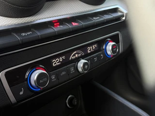 Audi Q2 35 TFSI S 150pk Edition / CarPlay / 8