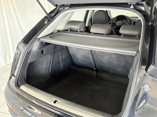 Audi Q3 2.0 TFSI quattro | Dealer onderhouden | Airco | Cruise control / 27