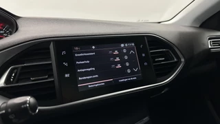 Peugeot 308 SW 1.2 PureTech Blue Lease Executive PANO CARPLAY NAVI. / 38