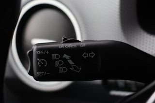 Volkswagen UP! 1.0 Camera Stoelverwarming PDC Cruise-control / 21