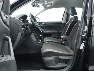 Volkswagen T-Cross 1.0 TSI Style Automaat DSG Navigatie | Camera | Adaptive cruis / 16