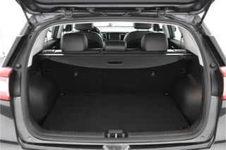 Kia Niro 1.6 GDi Hybrid DynamicLine  - Trekhaak - Cruise Control - Airco - - Virena zekerheidspakket €895 / 37