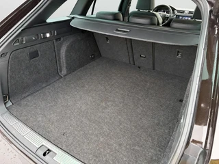 Škoda Superb Combi 1.4 TSI iV Laurin & Klement / 15