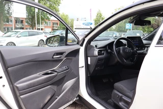 Toyota C-HR 1.8 HYBRID STYLE / 8