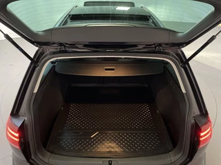 Volkswagen Golf Variant 1.0 TSI Comfortline Business Panoramadak Stoelverwarming LED DAB+ / 15