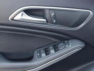 Mercedes CLA-klasse 180 Business | Unieke km-stand!! | / 30