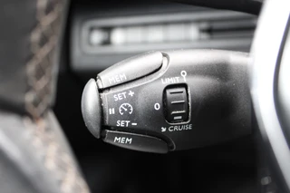 Peugeot 3008 1.2 PureTech Première  | Panoramadak | Camera | Trekhaak | Elekt. achterklep | Navigatie / 27