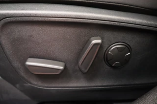 Ford Kuga 2.5 PHEV ST-Line X  ACC/PDC 18LM Panoramadak Navi 360 Camera 24 Maanden garantie* (Vraag naar de voorwaarden) / 11