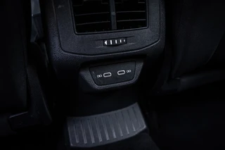 Volkswagen T-Roc 1.5 TSI Sport Autom. | Navi | PDC | Cruise controle | Trekhaak / 47