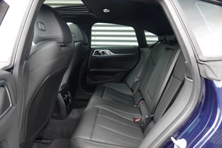 BMW i4 eDrive40 M Sport Edition 84 kWh Comfort Pack | Trekhaak | Schuifdak | / 9