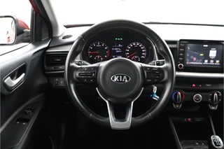 Kia Stonic 1.0 T-GDi DynamicLine  - Trekhaak - Airco - Cruise control - / 32
