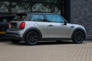 MINI 3-deurs 1.5 Cooper Classic  | PANO | HUD | CAMERA | KEYLESS | LEDER | / 16