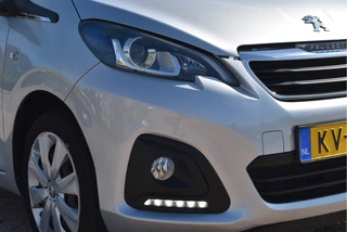 Peugeot 108 1.0 e-VTi Active TOP! Pack Premim Cabriolet | Linnen kap | Airco | Bluetooth | Elekt.ramen | LED dagrijverlichting | NAP / 10
