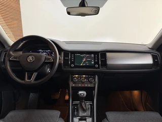 Skoda Kodiaq 1.5 TSI Ambition 7p. | 7-persoons | Carplay & Android Auto | Trekhaak | Camera | Stoelverwarming | KESSY | 18 Inch / 8
